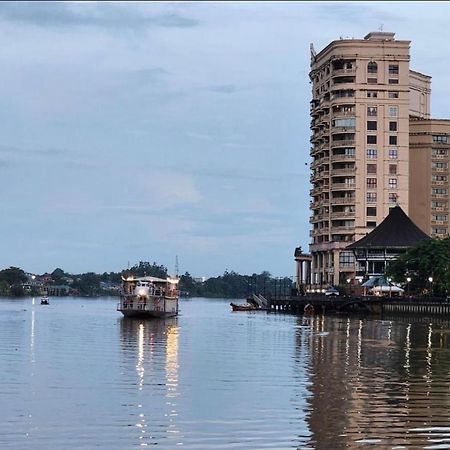 Riverview Home @Waterfront Kch Kuching Exteriér fotografie